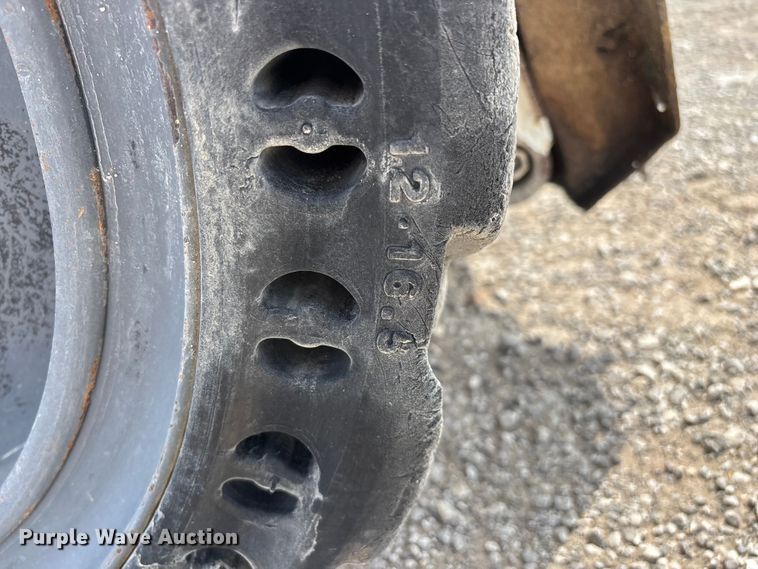 image for item FG0323 2018 Bobcat S590 skid steer loader