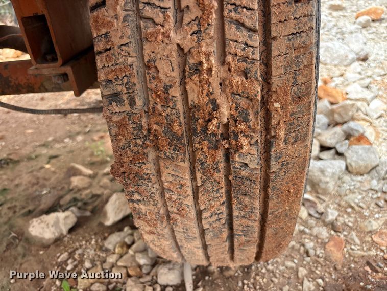 image for item FG0324 2015 Broce Broom KR350 broom