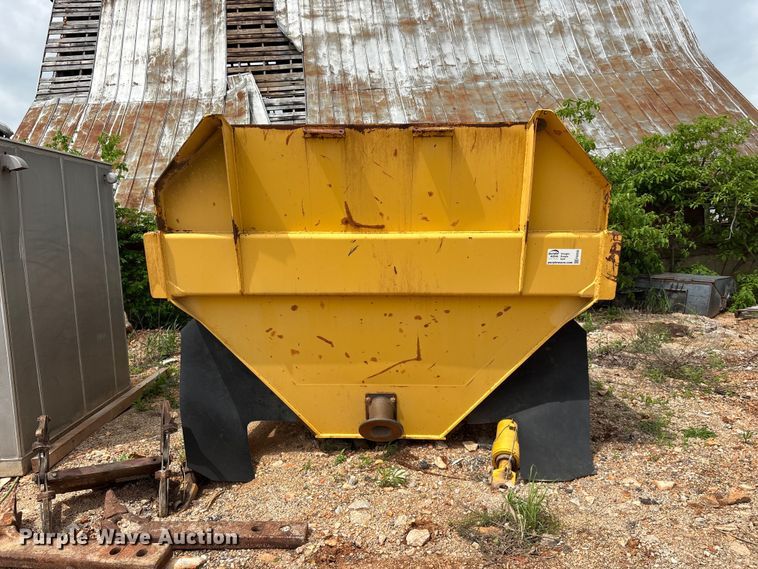 image for item FG0326 Komatsu HM300 haul truck bed