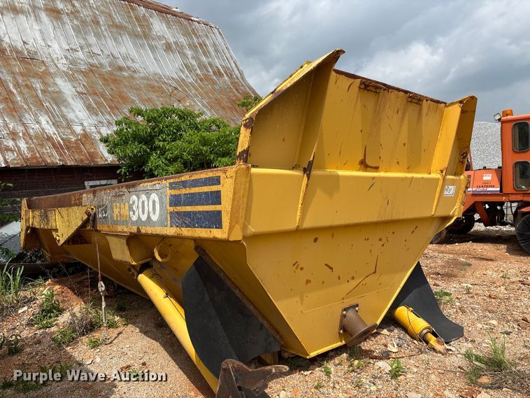 image for item FG0326 Komatsu HM300 haul truck bed