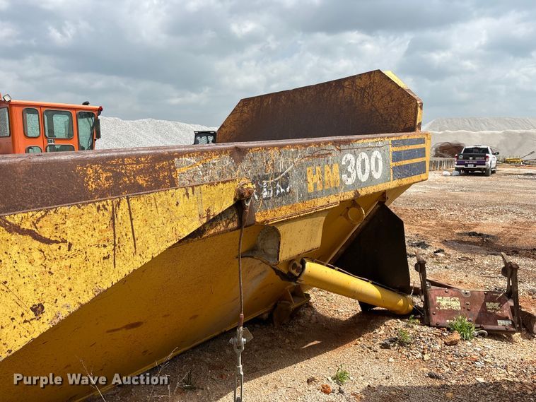 image for item FG0326 Komatsu HM300 haul truck bed