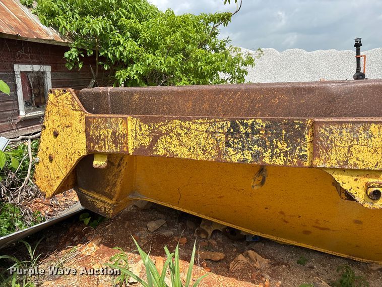 image for item FG0326 Komatsu HM300 haul truck bed
