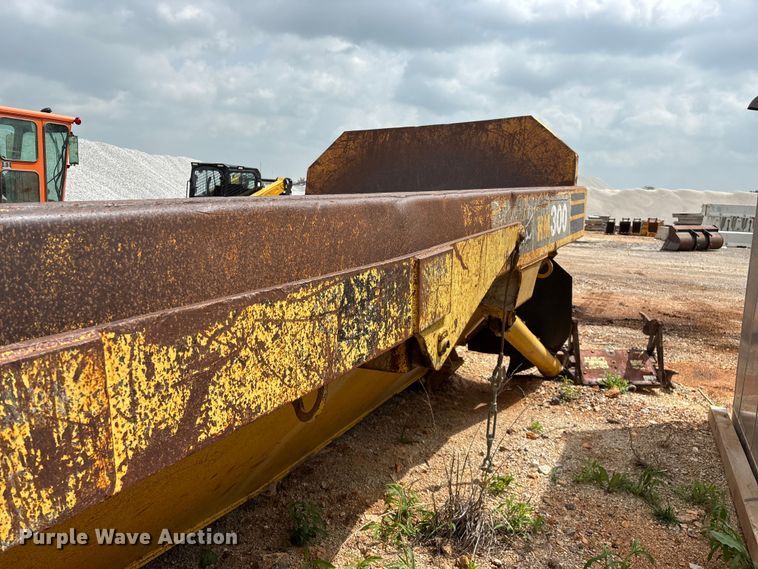 image for item FG0326 Komatsu HM300 haul truck bed