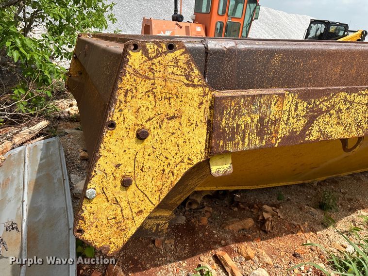 image for item FG0326 Komatsu HM300 haul truck bed