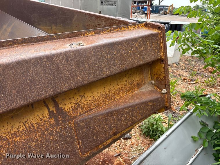 image for item FG0326 Komatsu HM300 haul truck bed