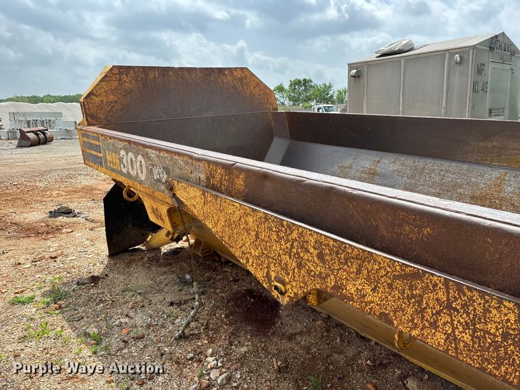 image for item FG0326 Komatsu HM300 haul truck bed