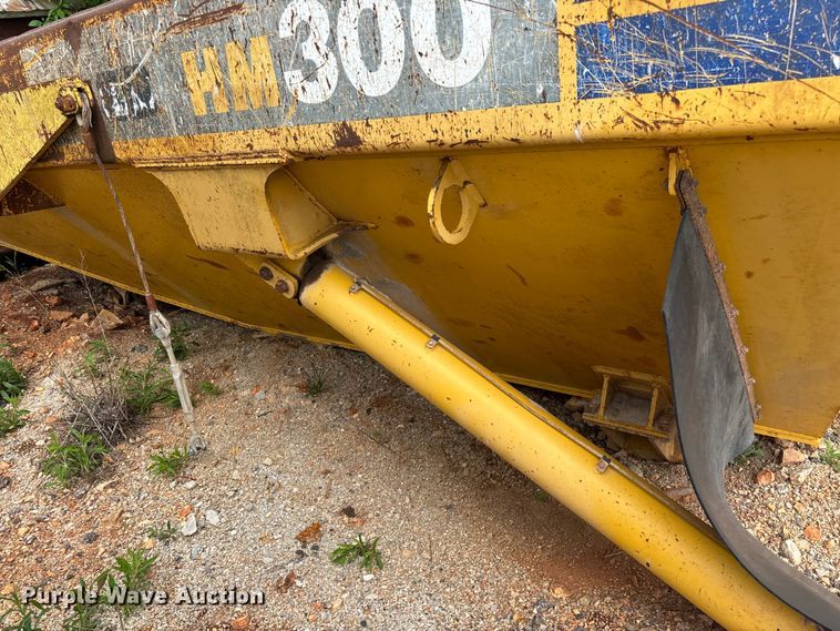 image for item FG0326 Komatsu HM300 haul truck bed