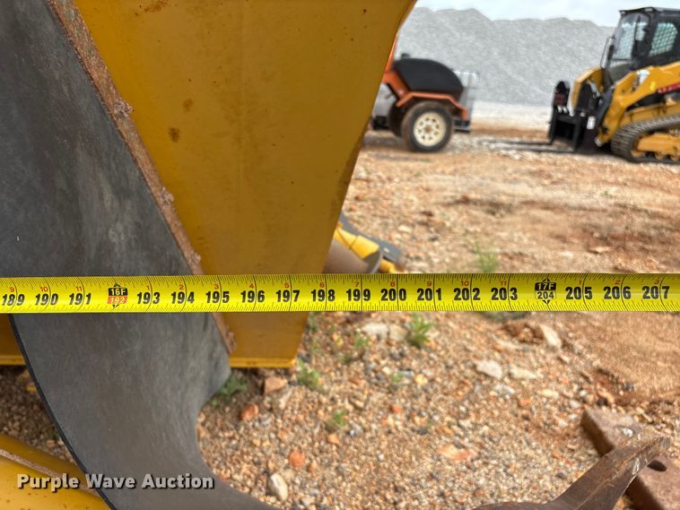 image for item FG0326 Komatsu HM300 haul truck bed