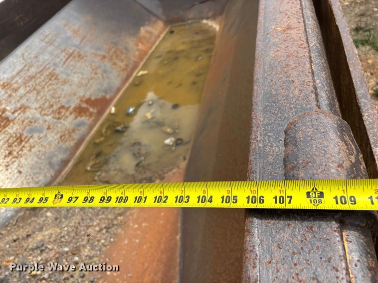 image for item FG0326 Komatsu HM300 haul truck bed