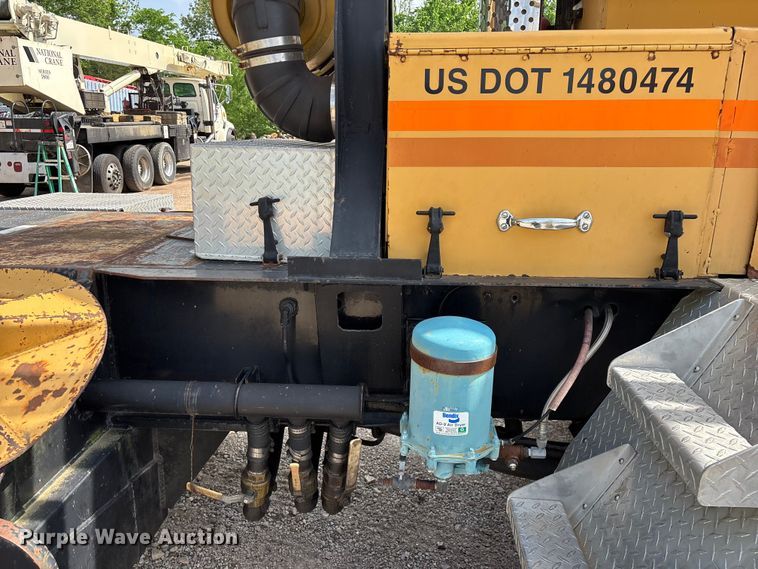 image for item FG0327 Grove 6425G crane truck