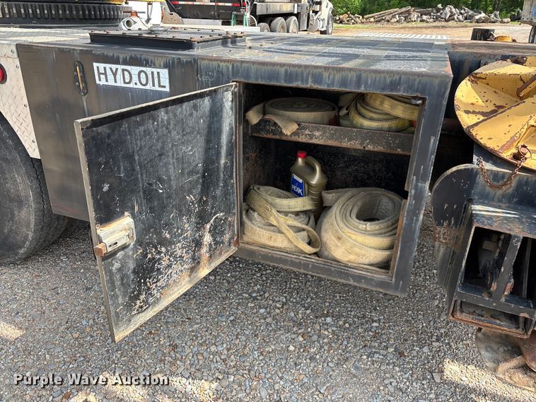 image for item FG0327 Grove 6425G crane truck