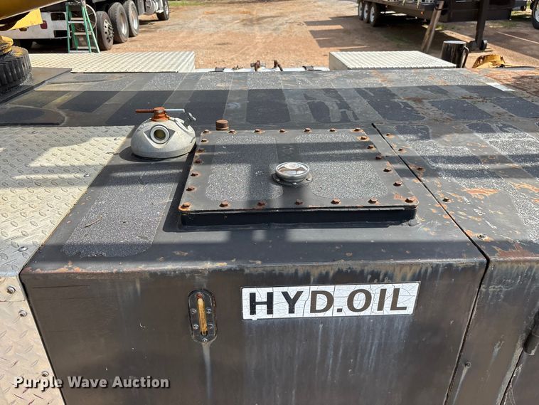 image for item FG0327 Grove 6425G crane truck