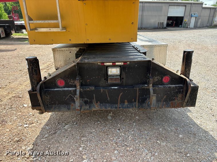 image for item FG0327 Grove 6425G crane truck