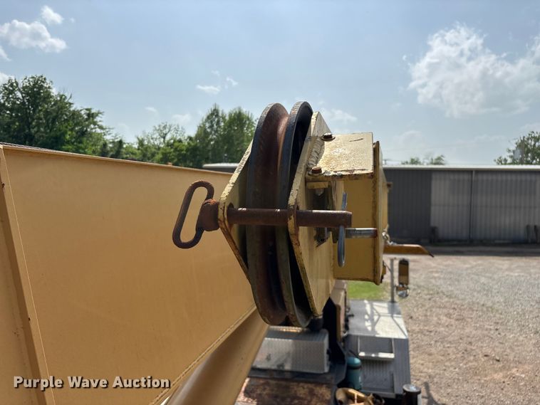 image for item FG0327 Grove 6425G crane truck