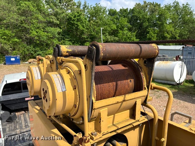 image for item FG0327 Grove 6425G crane truck
