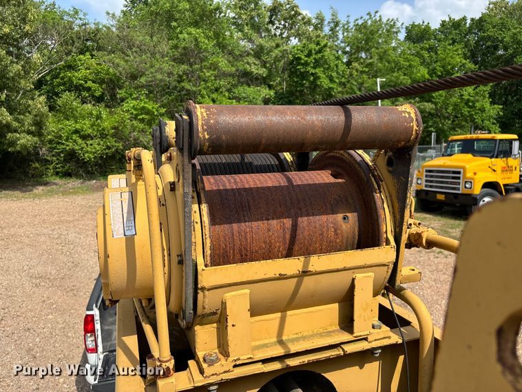 image for item FG0327 Grove 6425G crane truck