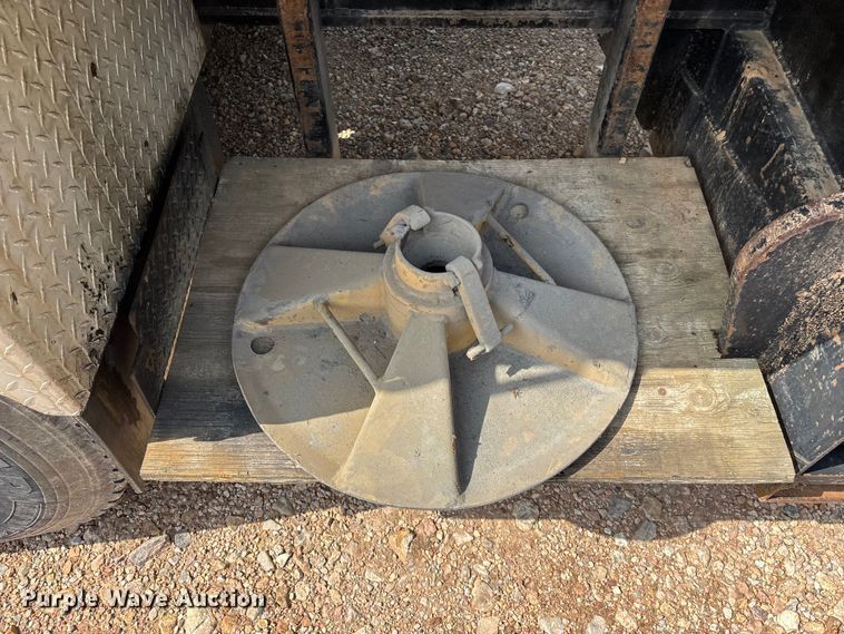 image for item FG0327 Grove 6425G crane truck