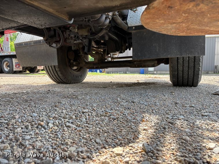 image for item FG0327 Grove 6425G crane truck