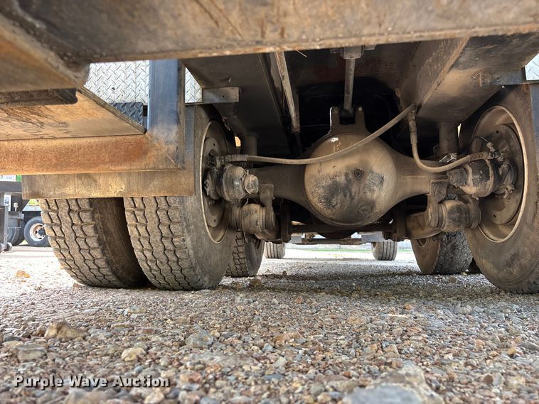 image for item FG0327 Grove 6425G crane truck