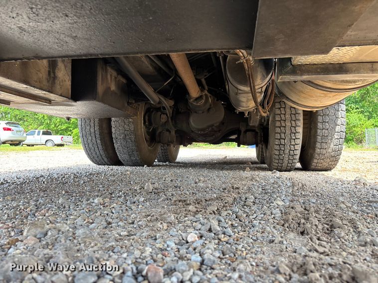 image for item FG0327 Grove 6425G crane truck