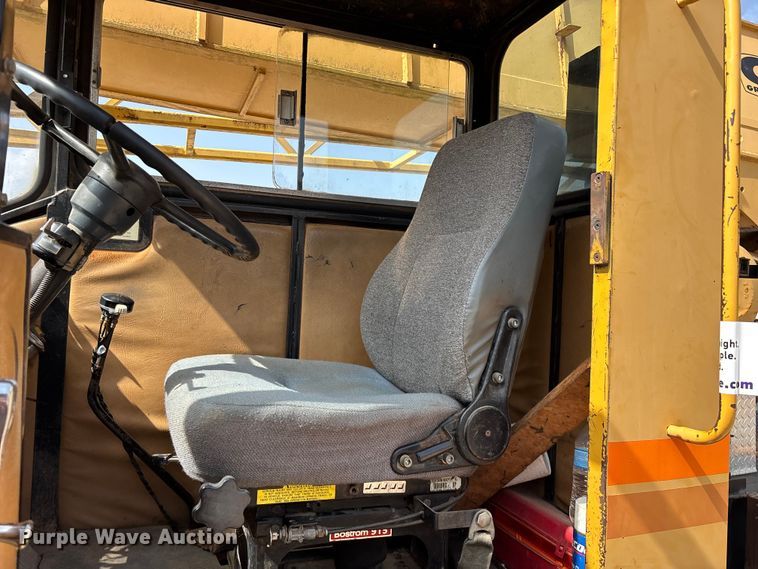 image for item FG0327 Grove 6425G crane truck