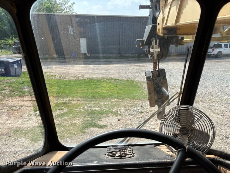image for item FG0327 Grove 6425G crane truck