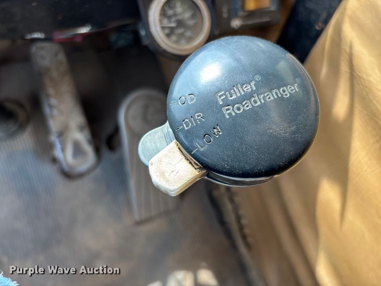 image for item FG0327 Grove 6425G crane truck