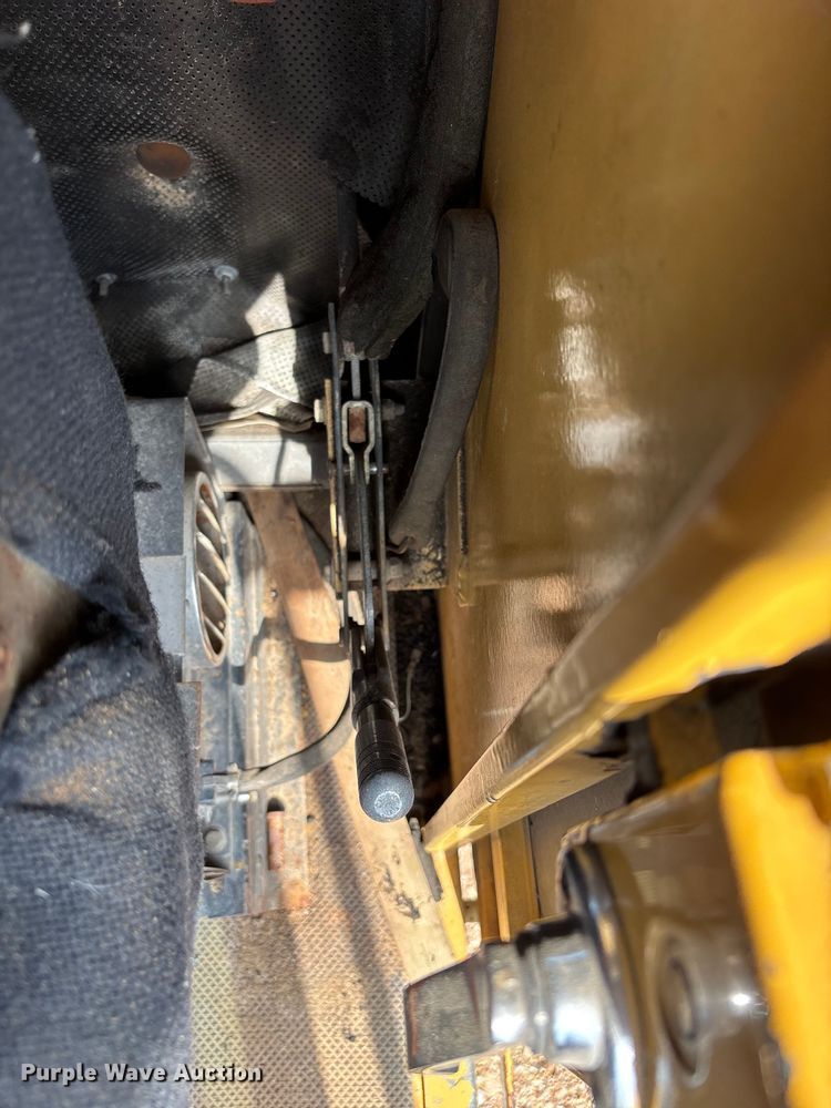image for item FG0327 Grove 6425G crane truck