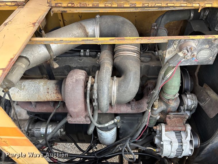 image for item FG0327 Grove 6425G crane truck