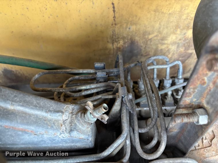 image for item FG0327 Grove 6425G crane truck