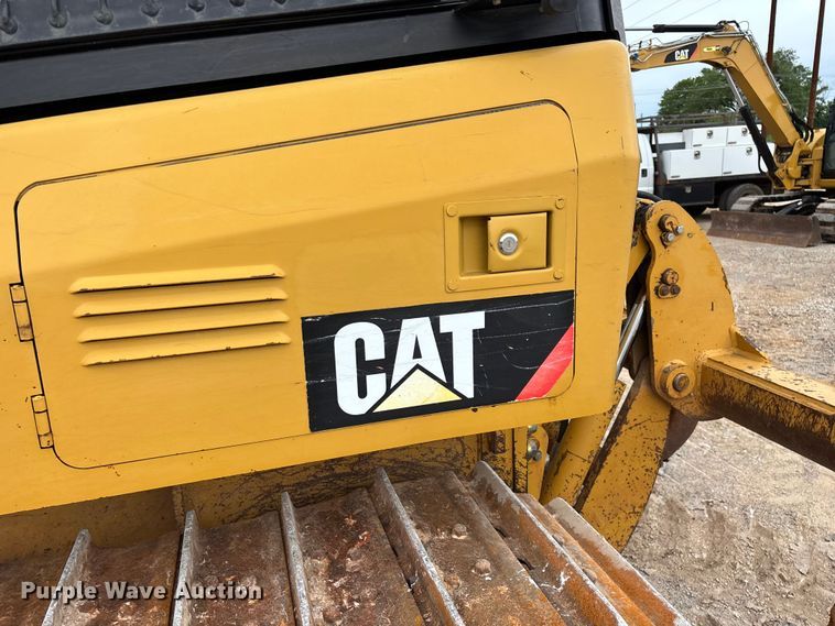image for item FG0330 2012 Caterpillar D5K XL dozer