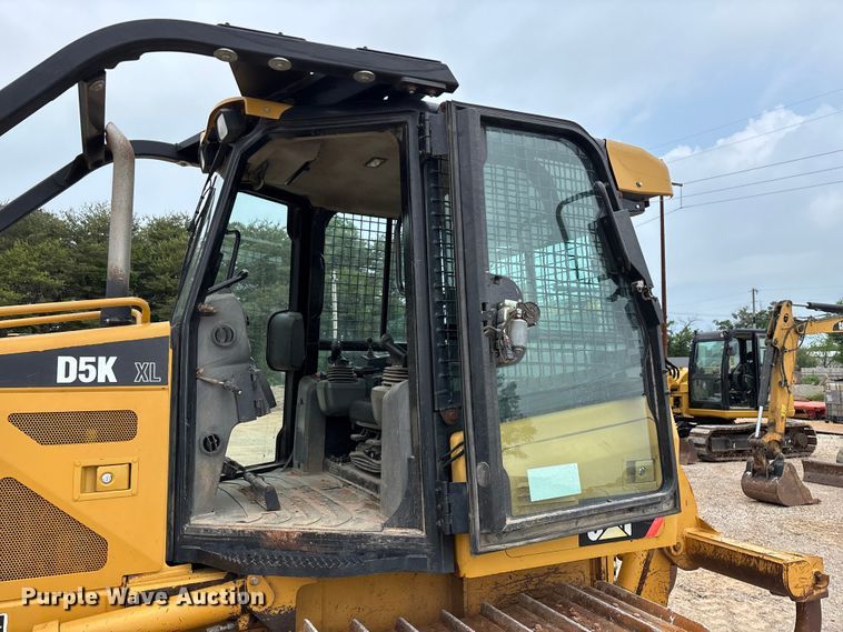 image for item FG0330 2012 Caterpillar D5K XL dozer