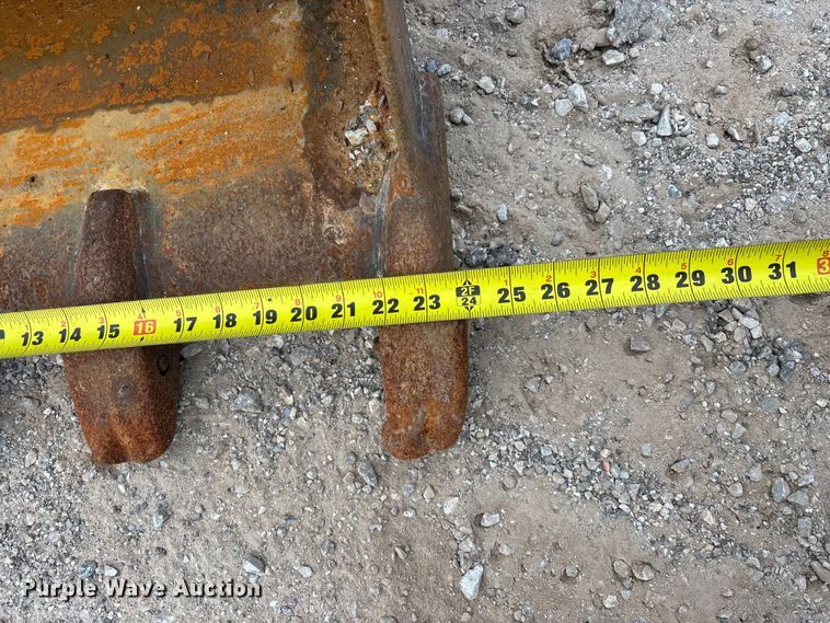 image for item FG0332 2013 Caterpillar 305E CR mini excavator