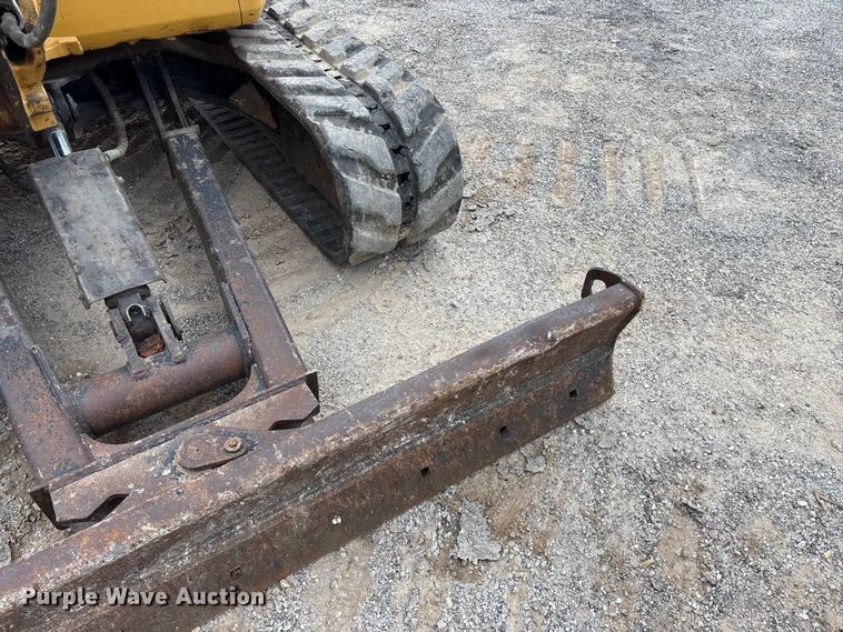 image for item FG0332 2013 Caterpillar 305E CR mini excavator