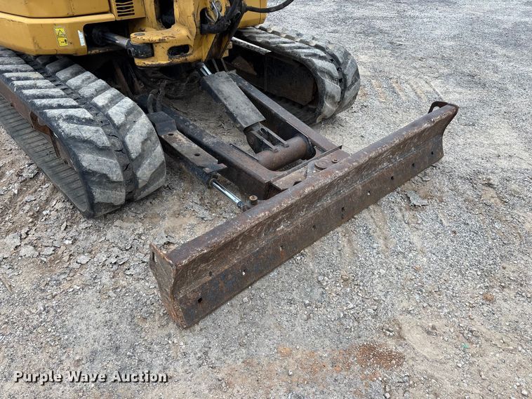 image for item FG0332 2013 Caterpillar 305E CR mini excavator