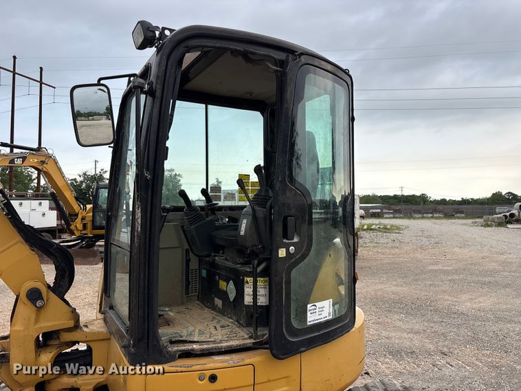 image for item FG0332 2013 Caterpillar 305E CR mini excavator