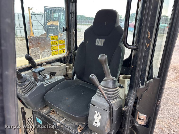 image for item FG0332 2013 Caterpillar 305E CR mini excavator