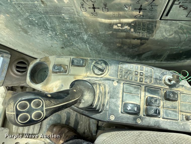 image for item FG0336 2008 Volvo EC210CL excavator