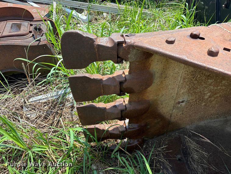 image for item FG0336 2008 Volvo EC210CL excavator