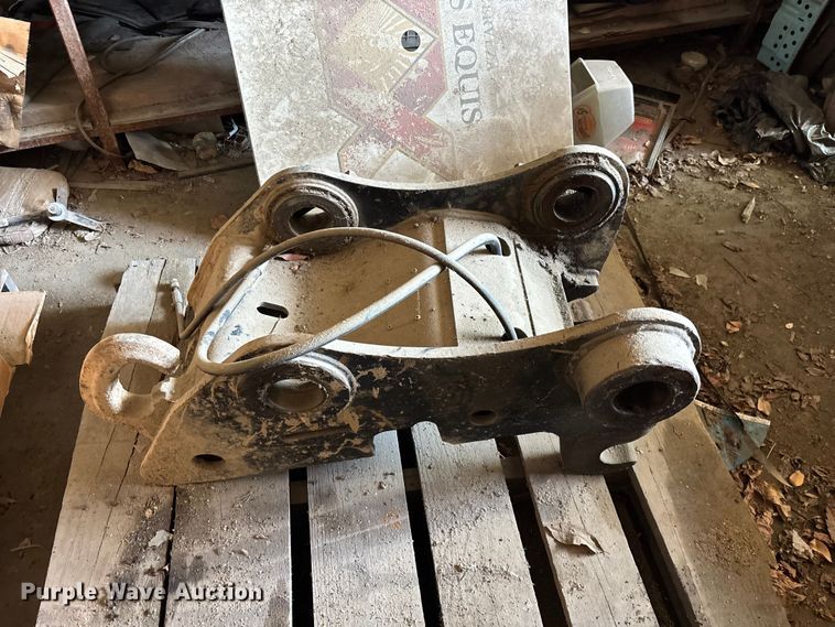 image for item FG0336 2008 Volvo EC210CL excavator