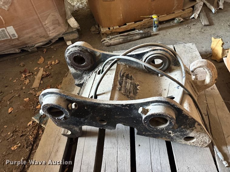 image for item FG0336 2008 Volvo EC210CL excavator