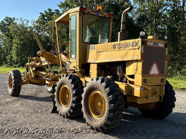 image for item FG0337 1986 Champion 710A motor grader
