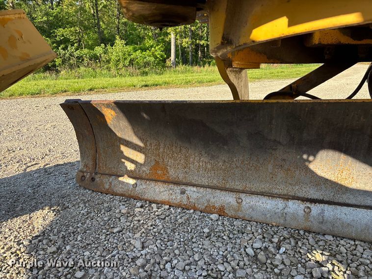image for item FG0337 1986 Champion 710A motor grader