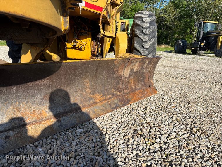 image for item FG0337 1986 Champion 710A motor grader