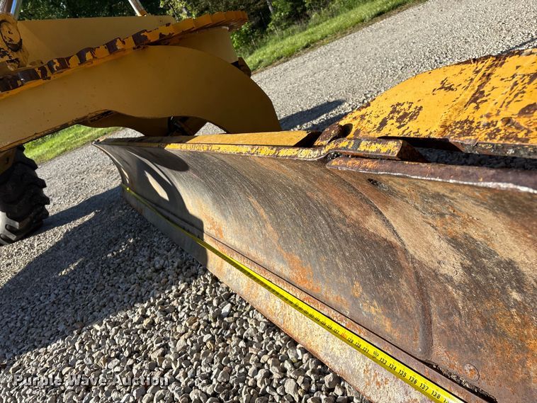 image for item FG0337 1986 Champion 710A motor grader