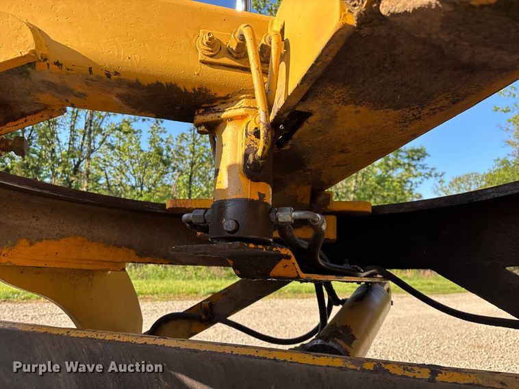 image for item FG0337 1986 Champion 710A motor grader