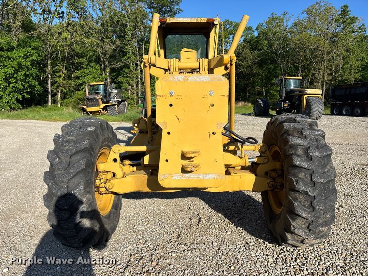 image for item FG0337 1986 Champion 710A motor grader