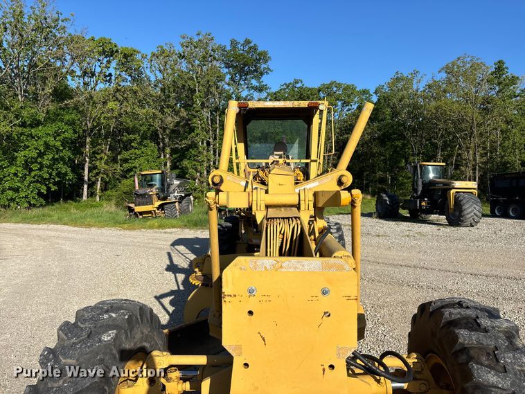 image for item FG0337 1986 Champion 710A motor grader