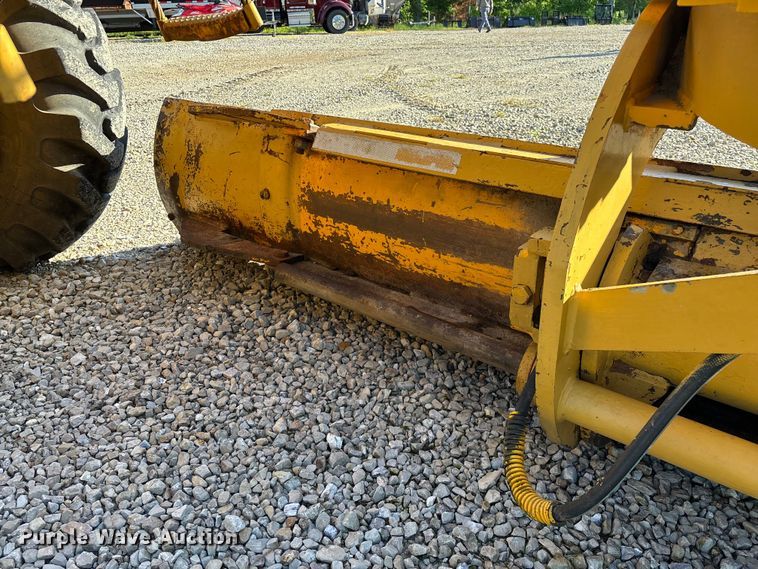 image for item FG0337 1986 Champion 710A motor grader