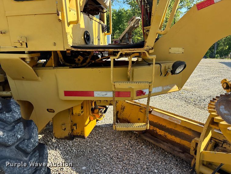 image for item FG0337 1986 Champion 710A motor grader